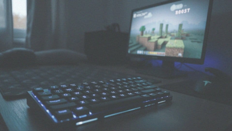 Jak przyspieszyć wybieranie komend w Minecraft?